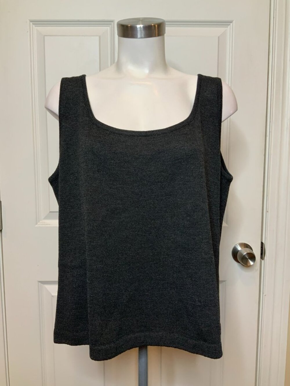 St. John Collection Charcoal Melange Gray Santana Knit Tank Top, Sz XL, NWT $280